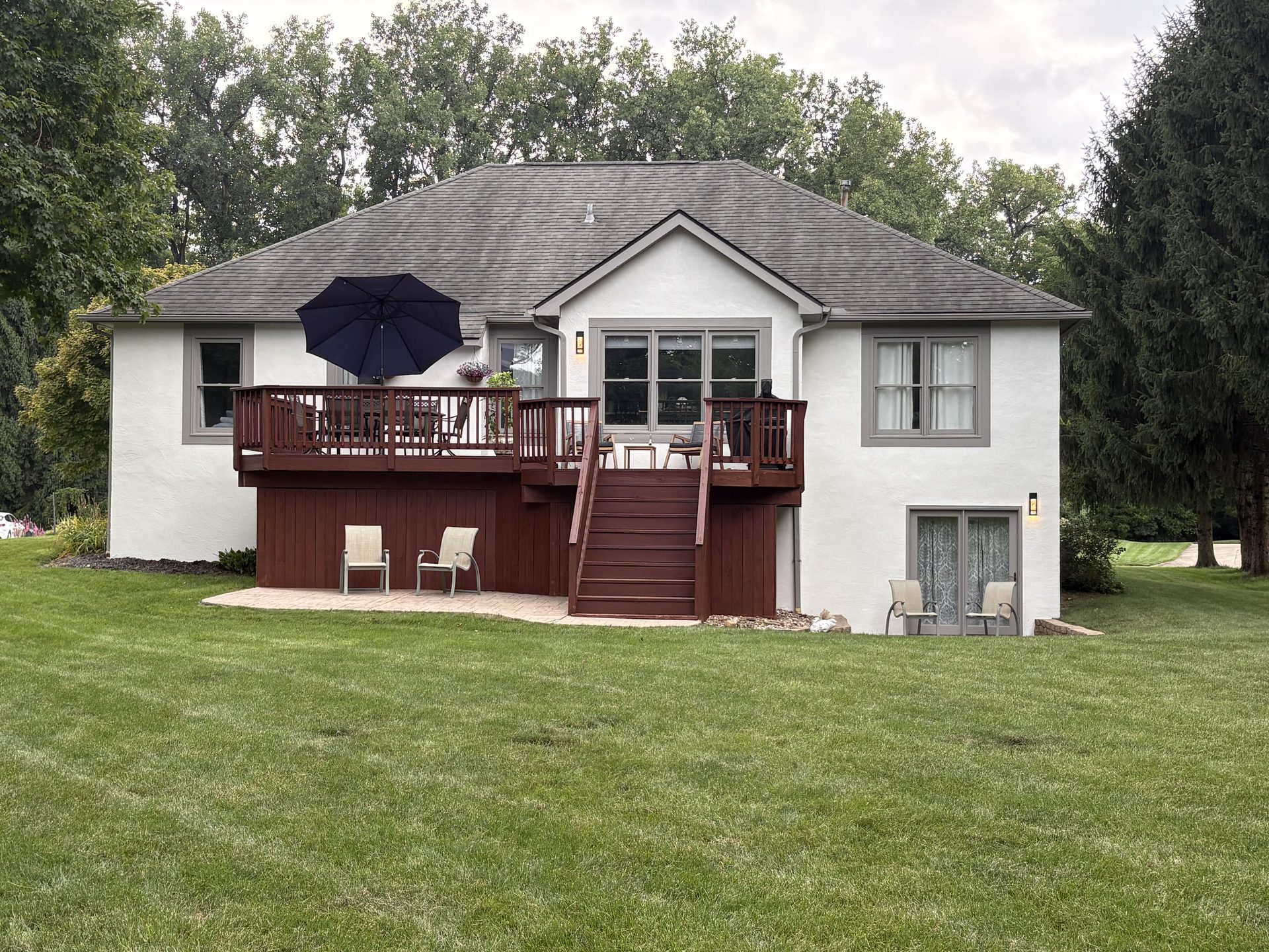 Completed stucco crack repair and repaint on a home in Galena, OH by A&A Painting